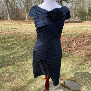TADASHI SHOJI DRESS NAVY BLUE BANDAGE SHEATH CAP SLEEVE BATEAU ROSETTE SIZE 10
